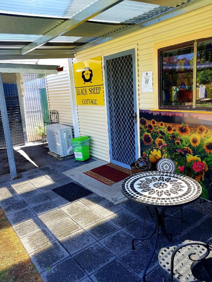 Black Sheep Cottage Hay Exterior foto